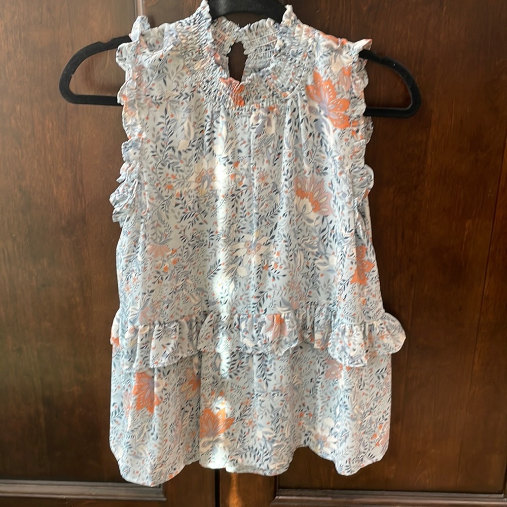 Floral print sleeveless blouse, never worn